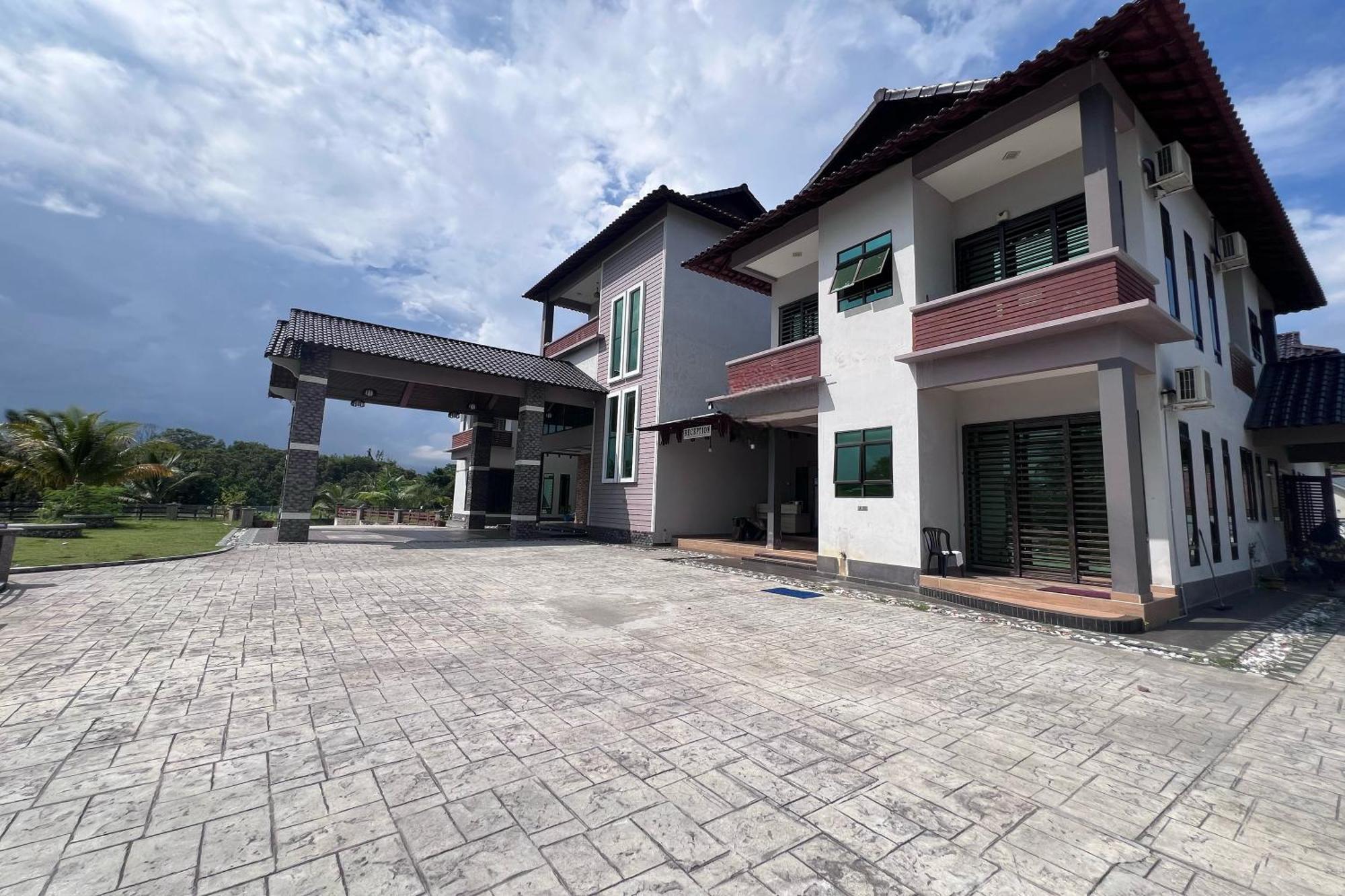 Nurbayu Chalet, Kemaman Kuantan Exterior foto